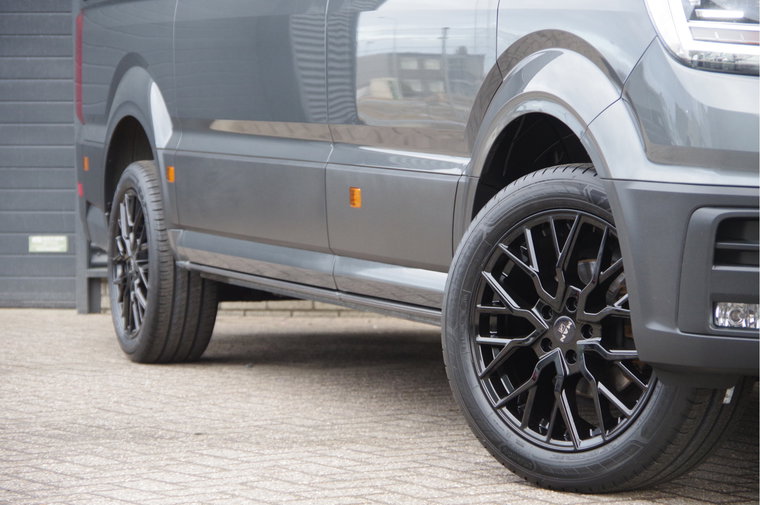 Vehicle Image 30