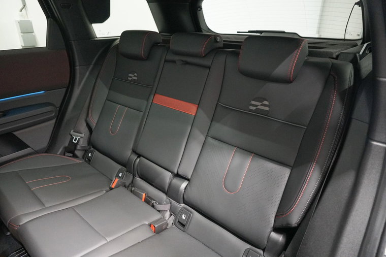 Vehicle Image 36