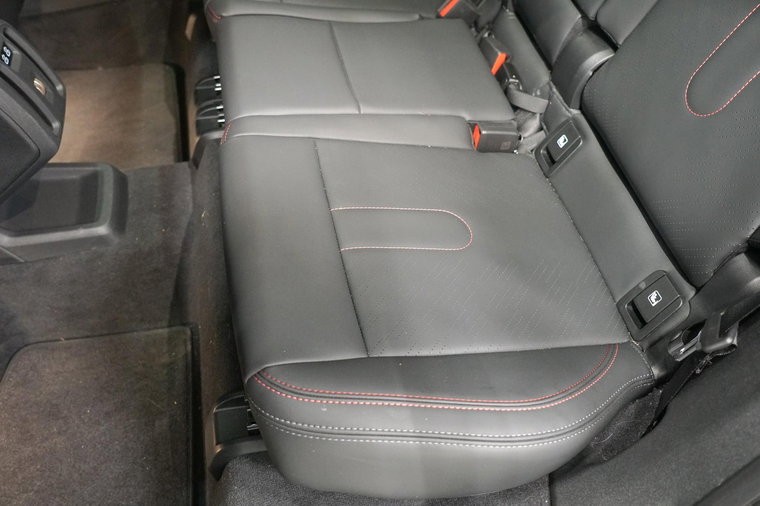 Vehicle Image 37