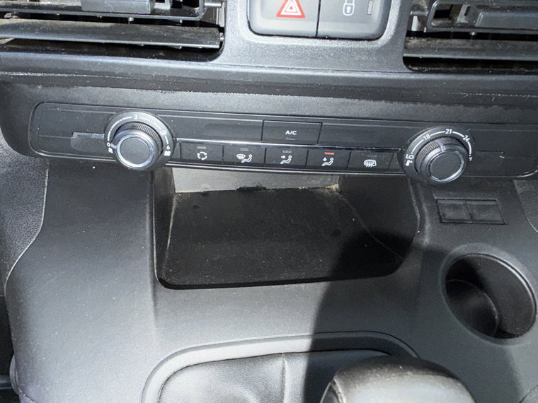 Vehicle Image 45