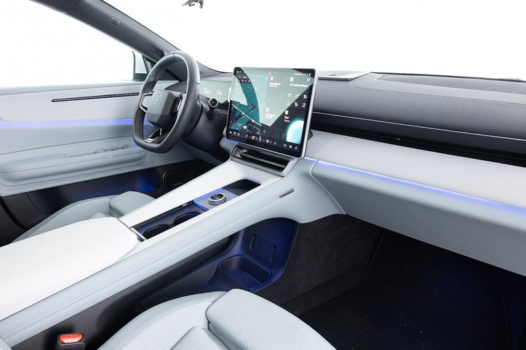 Vehicle Image 6