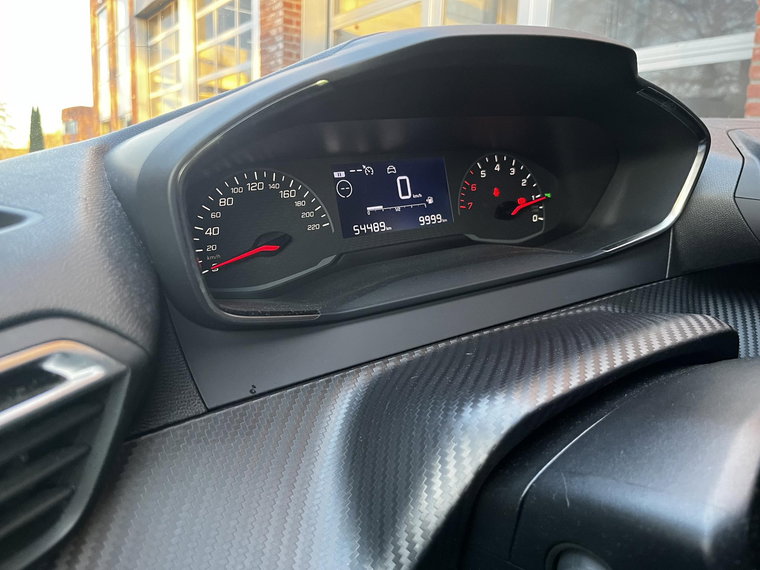 Vehicle Image 13