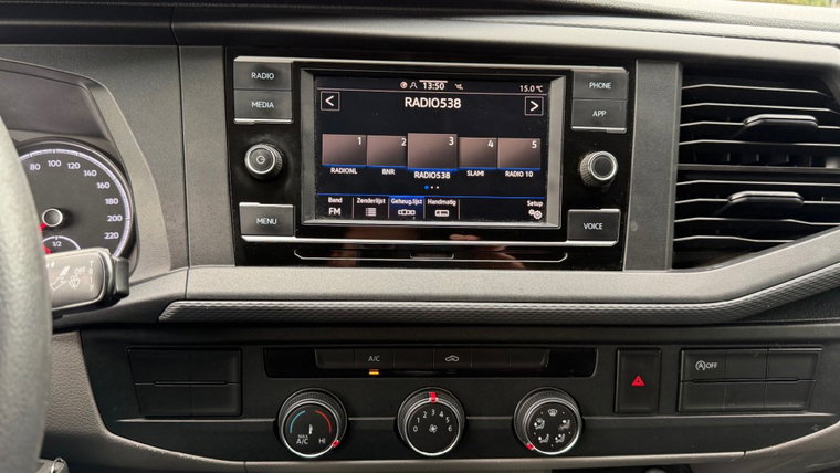 Vehicle Image 21
