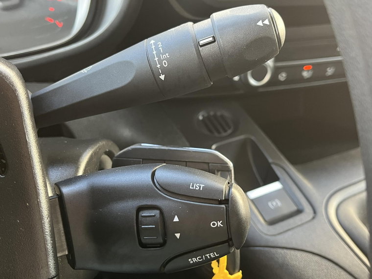 Vehicle Image 29