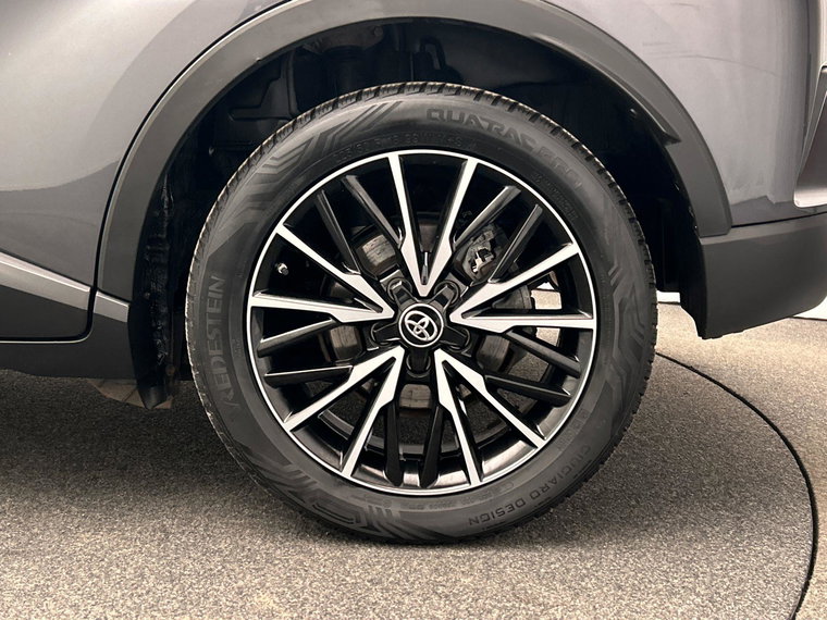 Vehicle Image 19
