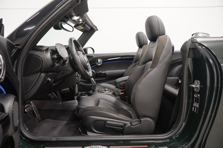 Vehicle Image 17
