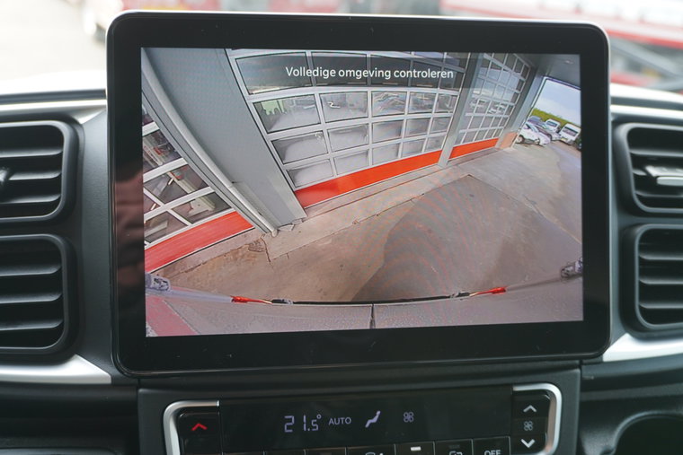 Vehicle Image 18