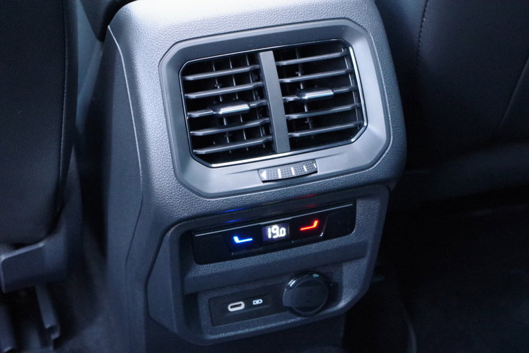 Vehicle Image 28