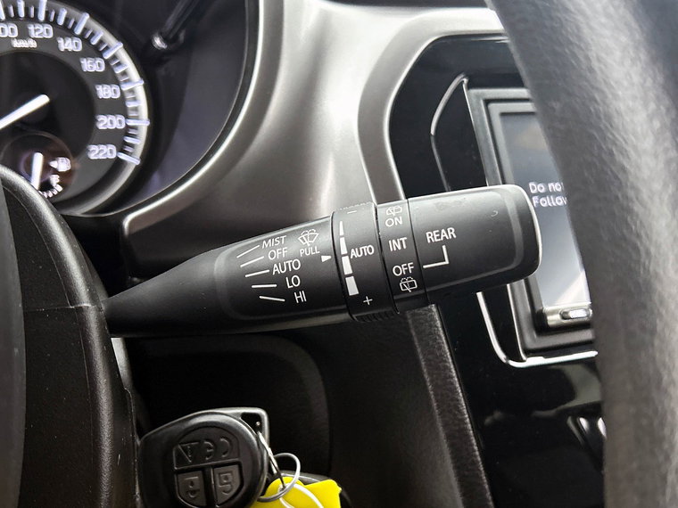 Vehicle Image 25