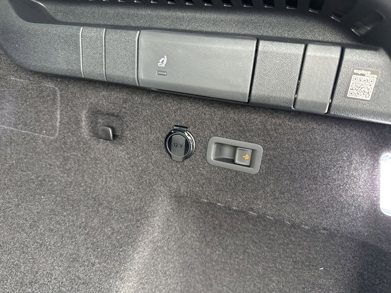 Vehicle Image 28