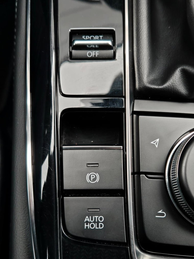 Vehicle Image 30