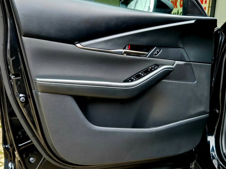 Vehicle Image 37