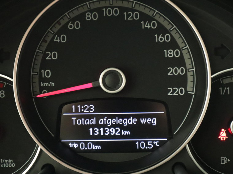 Vehicle Image 24