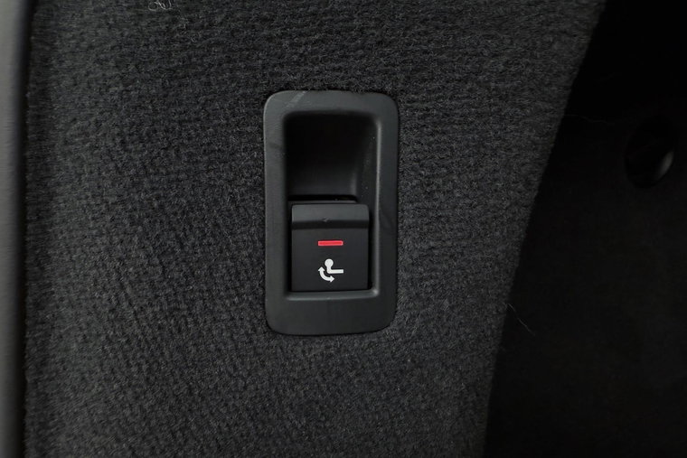 Vehicle Image 42