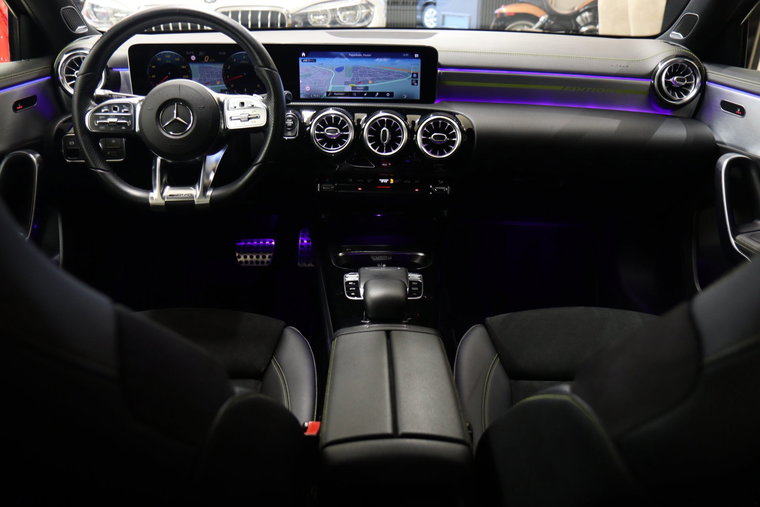 Vehicle Image 8