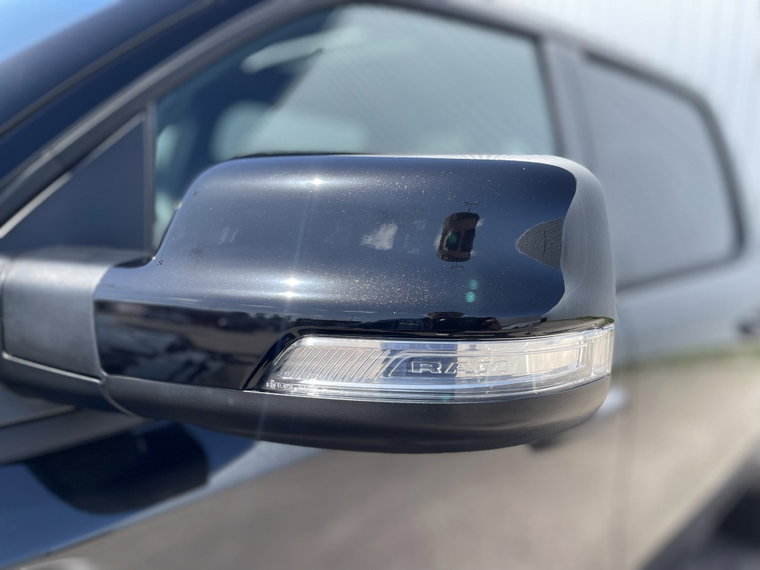 Vehicle Image 33