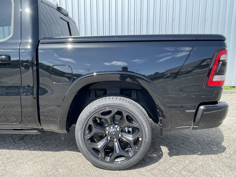 Vehicle Image 37