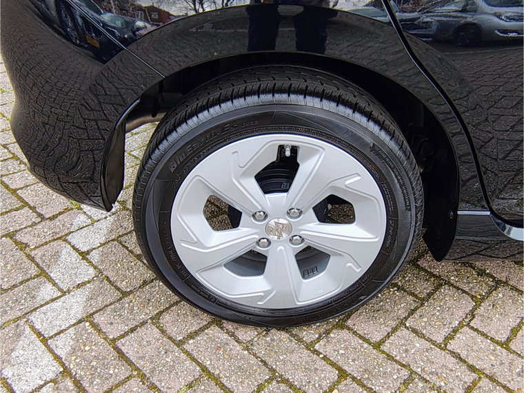 Vehicle Image 28