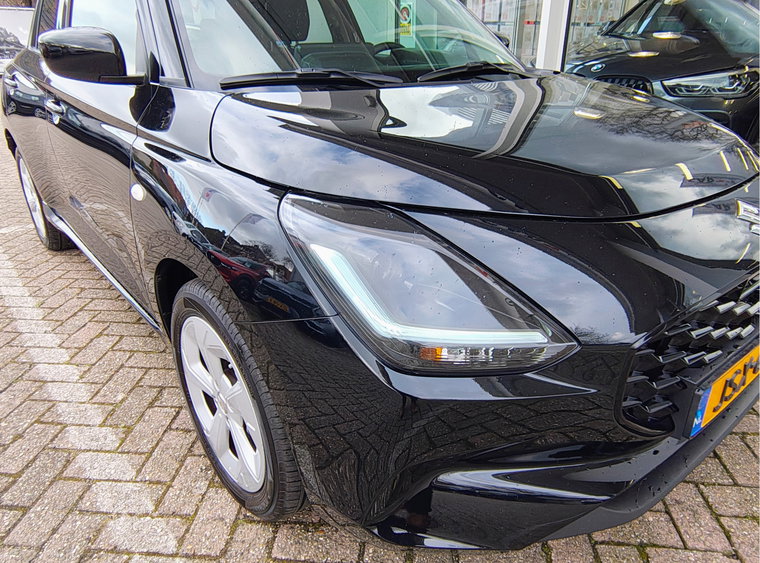 Vehicle Image 30