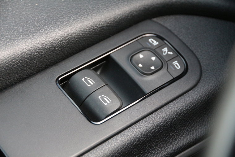 Vehicle Image 40