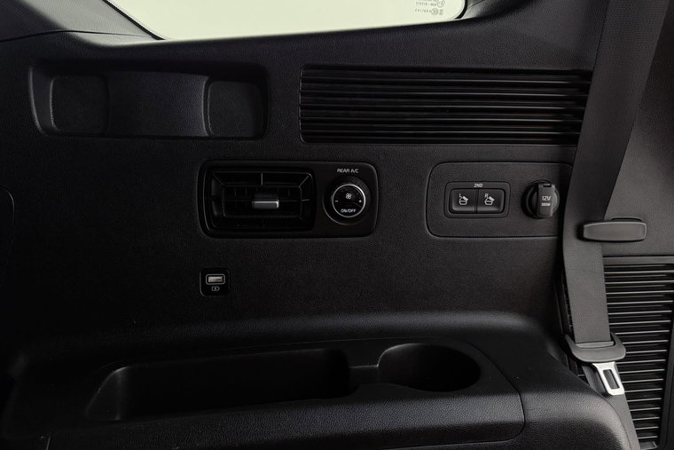 Vehicle Image 48