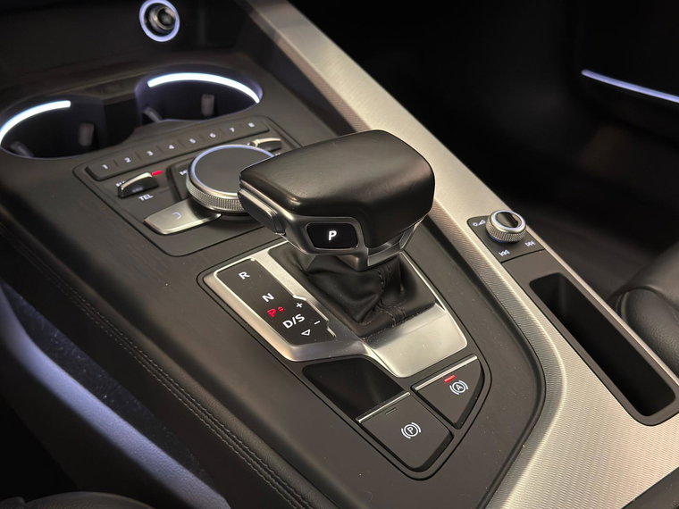Vehicle Image 19