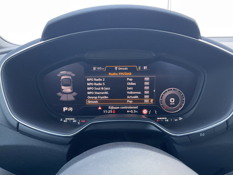 Vehicle Image 23