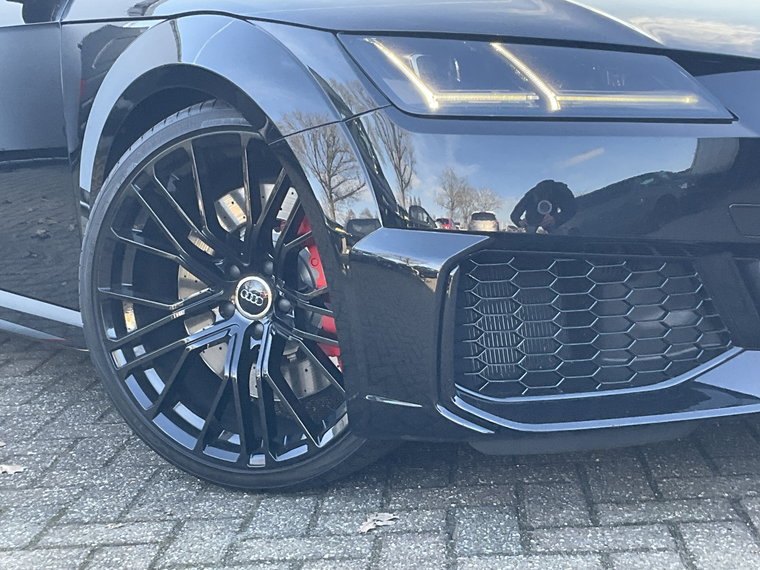Vehicle Image 26
