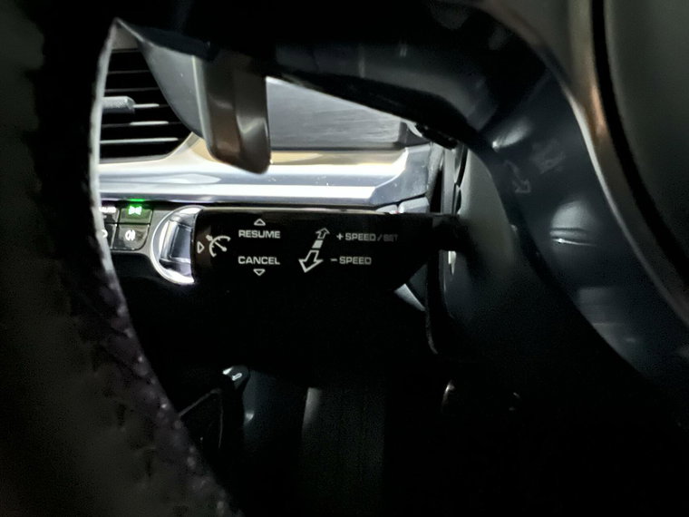 Vehicle Image 33