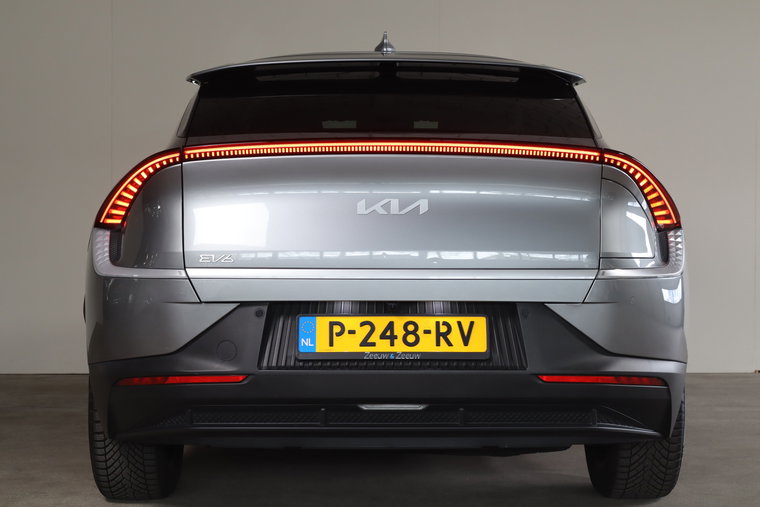 Vehicle Image 38