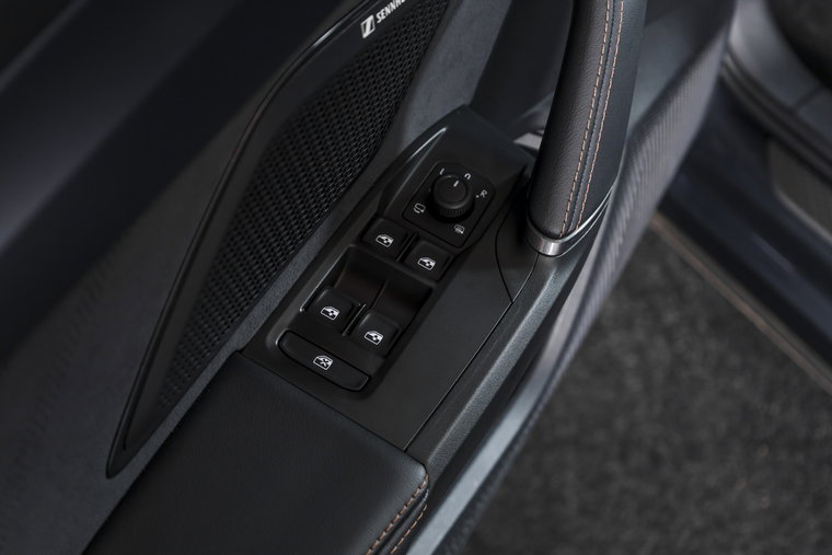Vehicle Image 60