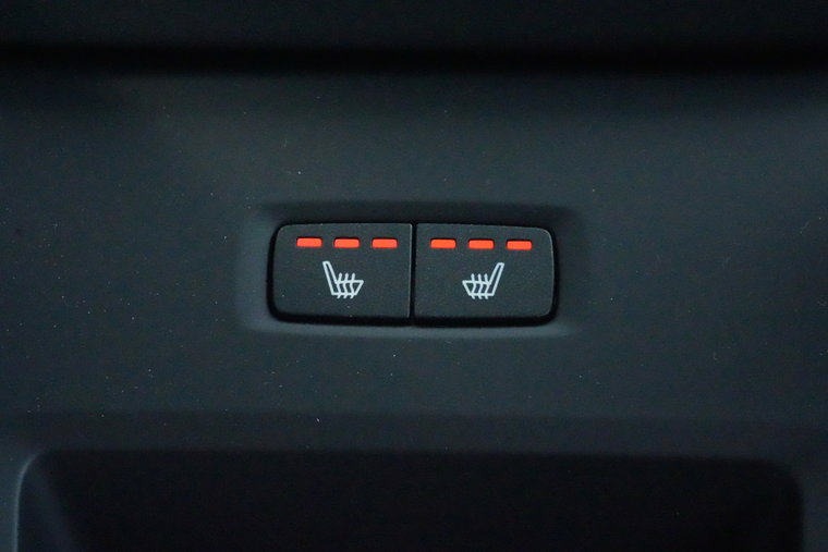 Vehicle Image 29