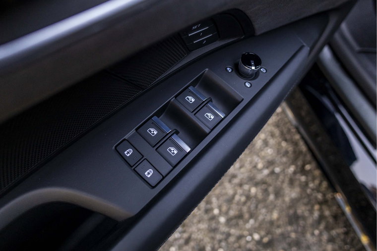 Vehicle Image 27
