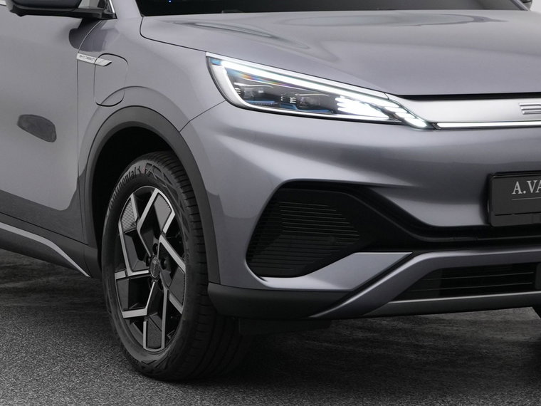 Vehicle Image 17