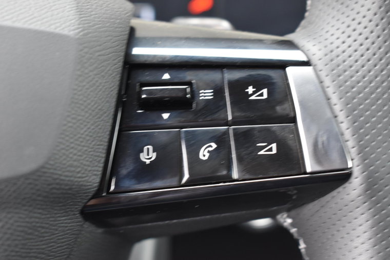 Vehicle Image 28