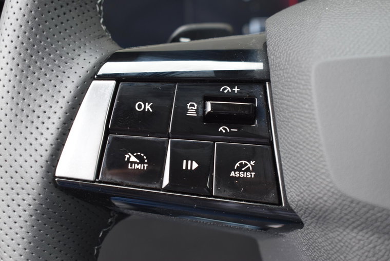Vehicle Image 29