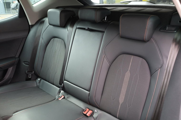 Vehicle Image 37