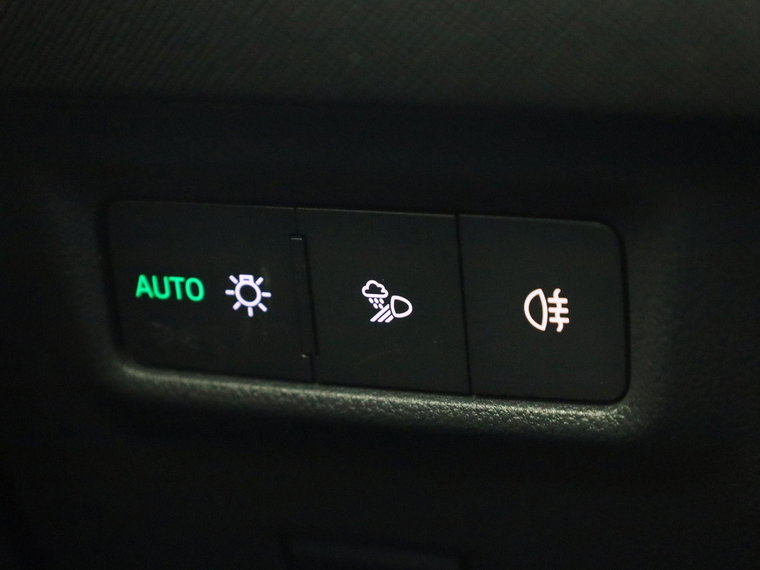 Vehicle Image 24