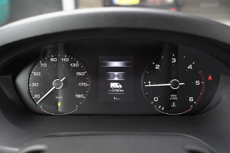 Vehicle Image 25