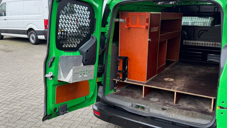 Vehicle Image 12