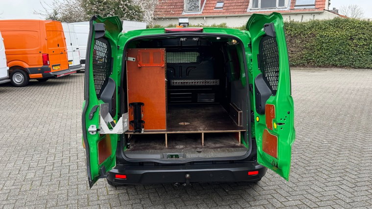 Vehicle Image 11