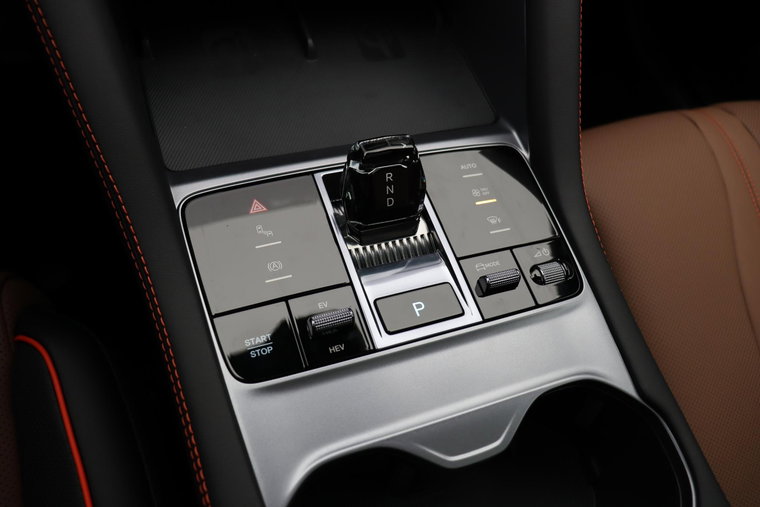 Vehicle Image 28