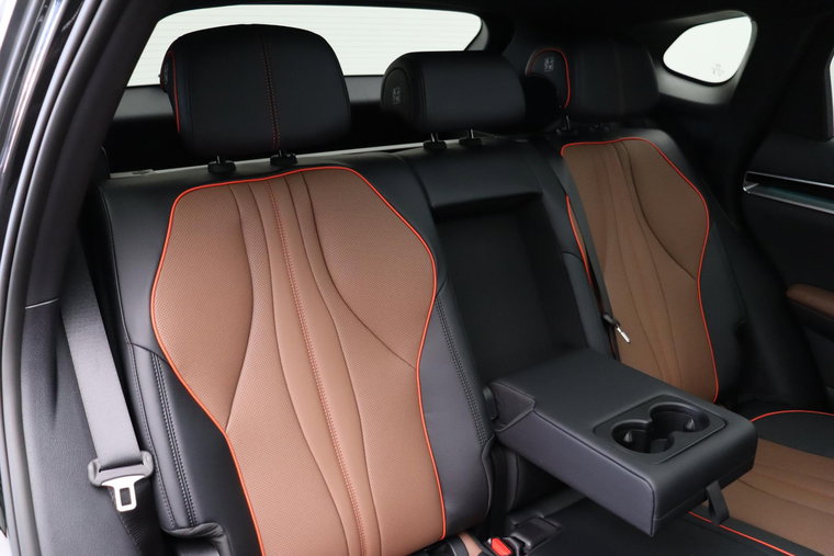 Vehicle Image 50