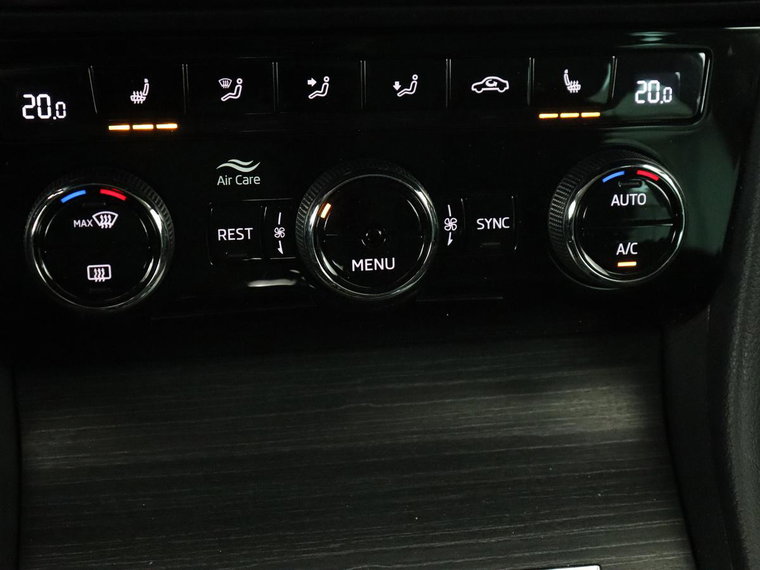 Vehicle Image 33
