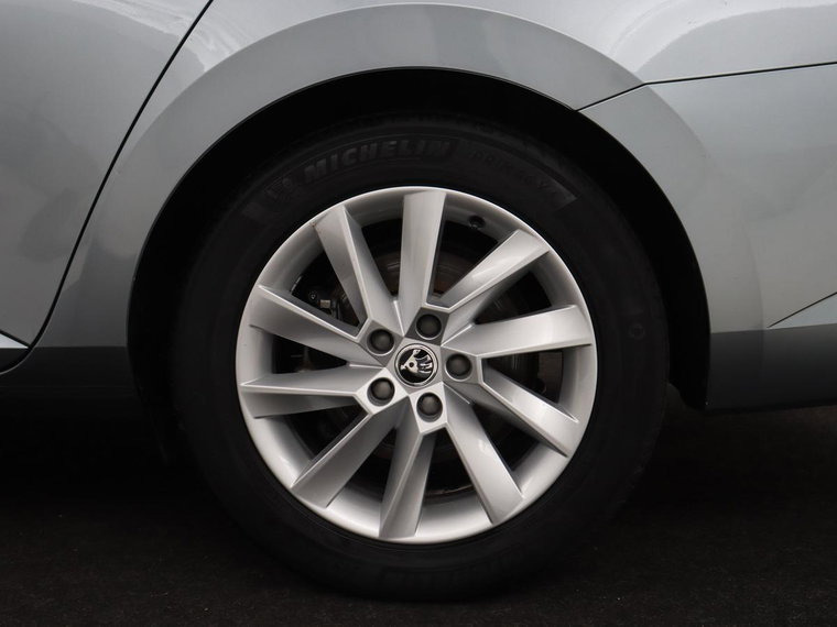 Vehicle Image 36