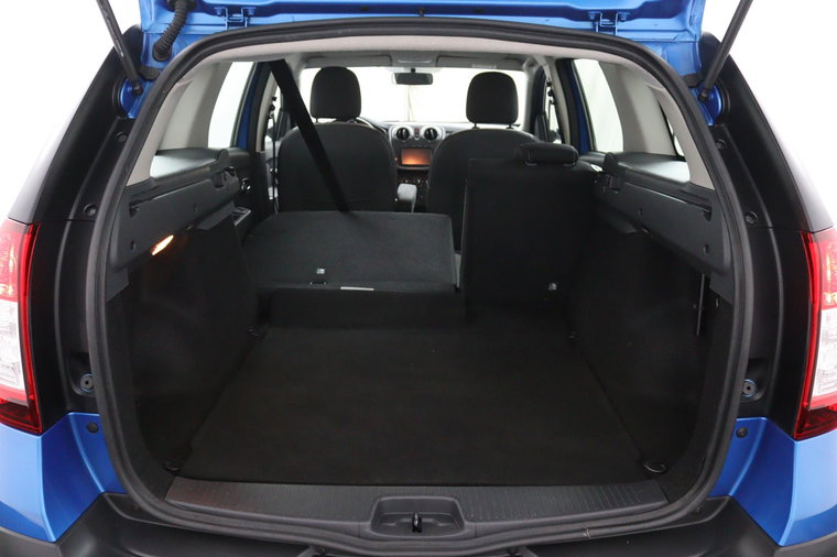 Vehicle Image 36