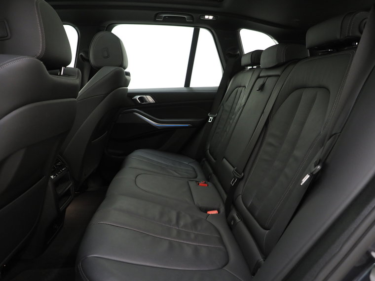 Vehicle Image 37