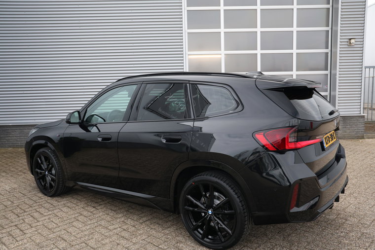 Vehicle Image 27