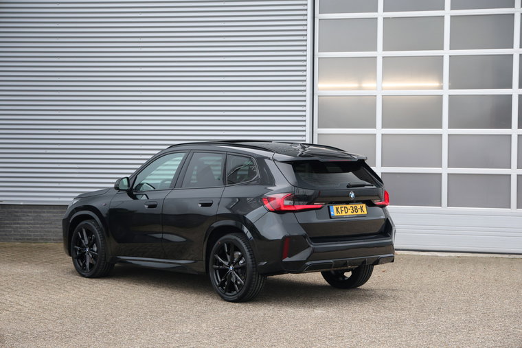 Vehicle Image 28