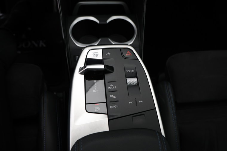 Vehicle Image 36